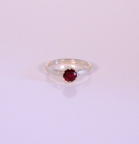 Garnet Strykke ring from The Middle Green