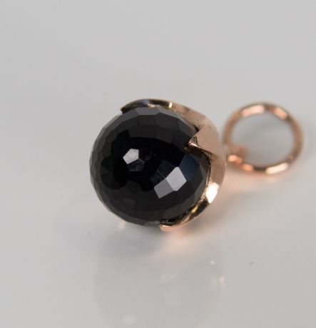 9ct rose gold Ferian pendant with onyx bead on white background