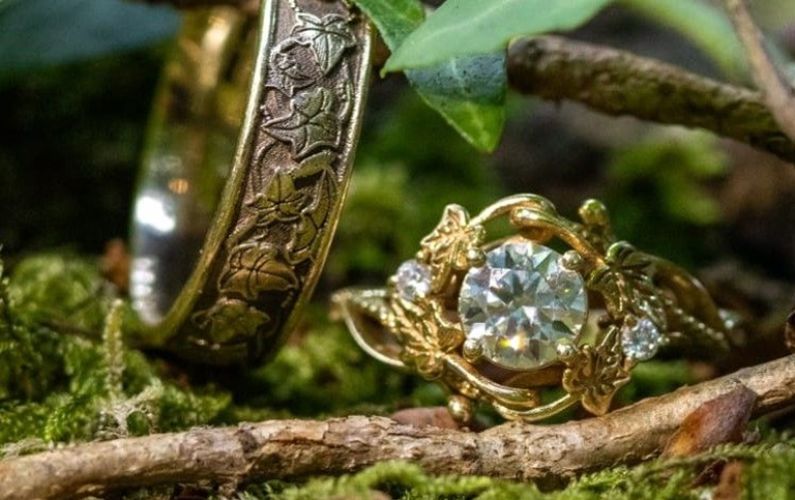 The Middle Green Rings