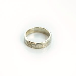 Rokke Silver Ring - Bespoke Jewellery from The Middle Green